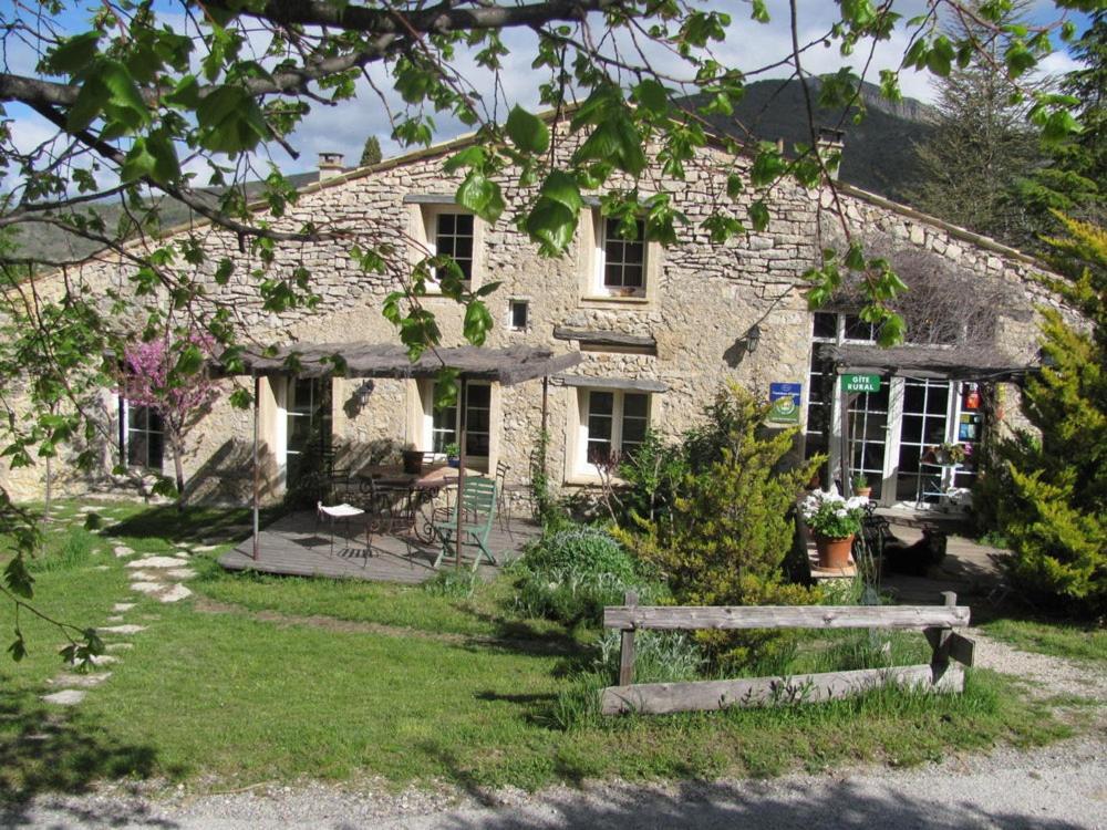 Malia - Chambres d'hôtes&Gîte Barret-de-Lioure Exterior foto